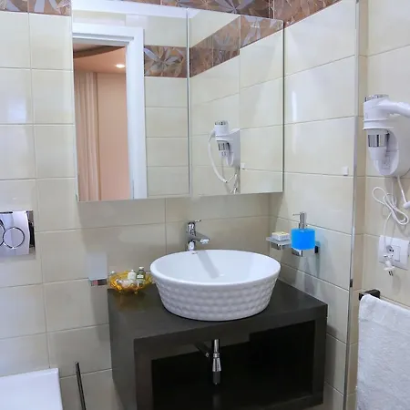 Nomelia Bed & Breakfast Vlorë